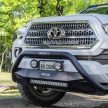 Go Rhino RC4 Gallytörő rács 20" LED fényhíddal - Toyota Hilux 15->