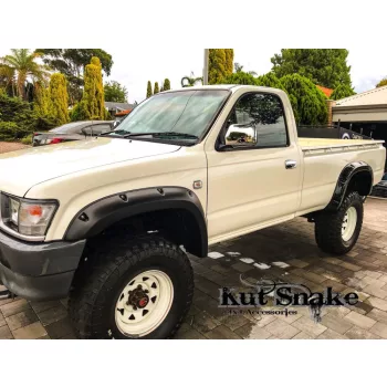   Evazări din plastic Kut Snake pentru Toyota Hilux 106 cabină scurtă 95mm