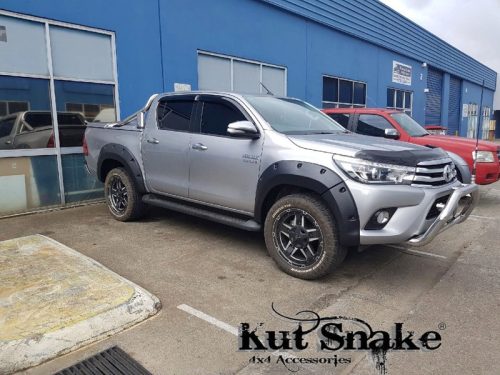 Evazări din plastic Kut Snake pentru Toyota Hilux Revo 2015-2019 75mm