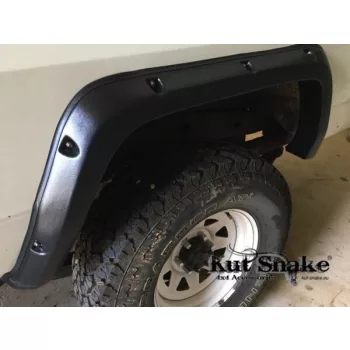   Evazări din plastic Kut Snake pentru Toyota Land Cruiser  serie 70 (3 uși )-> 50 mm only rear